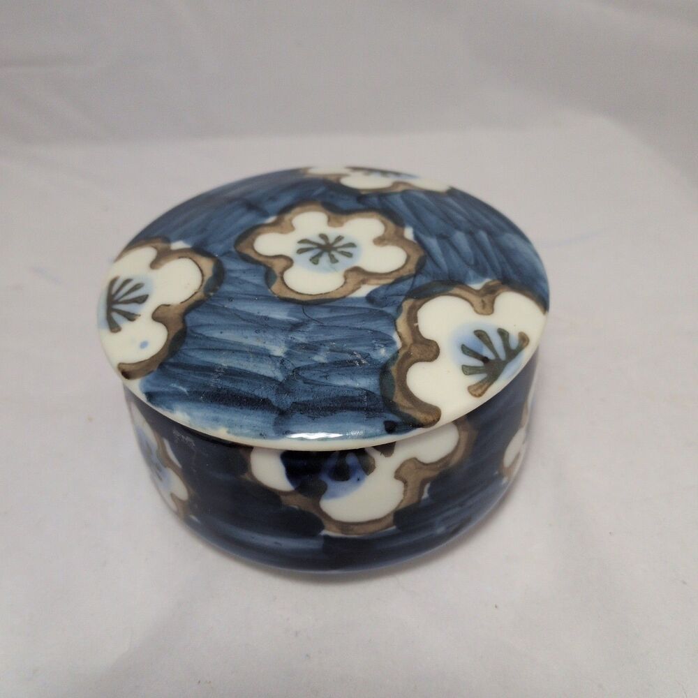 Vintage Japanese Arita Imari Blue & White Porcelain Trinket Box - Fuku Mark